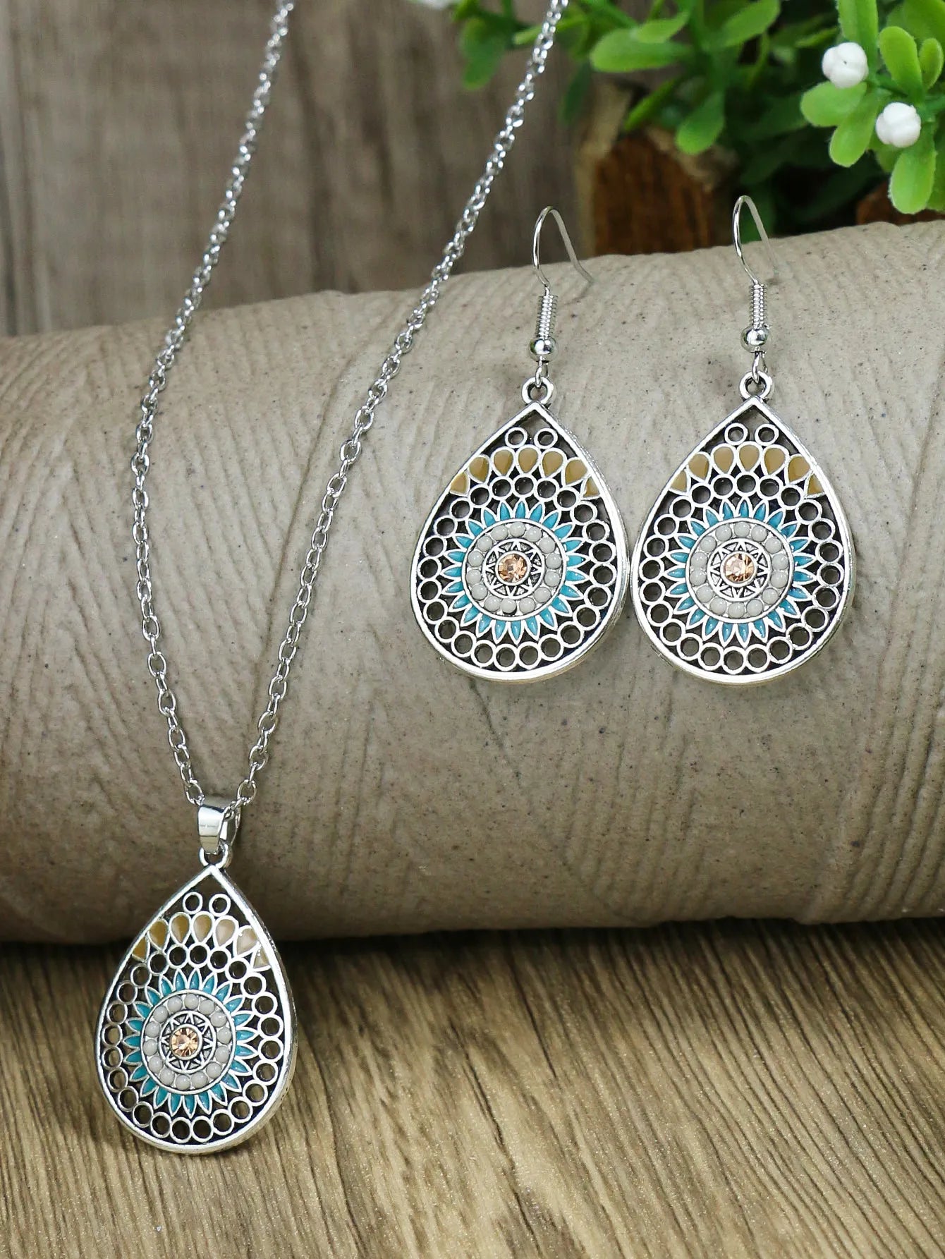 LINO Short Necklace
