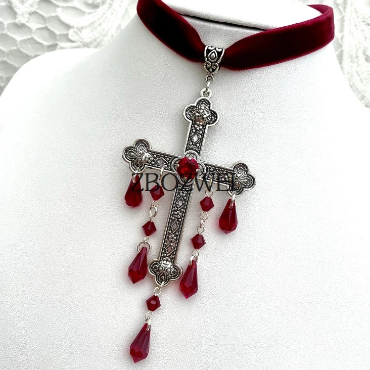 LINO Large Cross Necklace