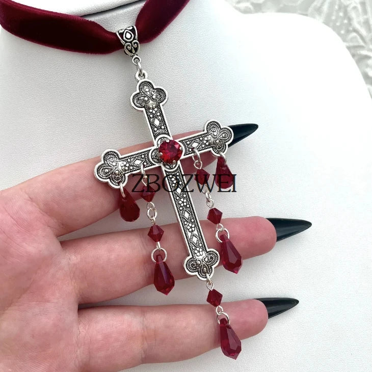 LINO Large Cross Necklace