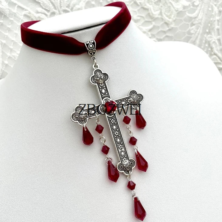 LINO Large Cross Necklace